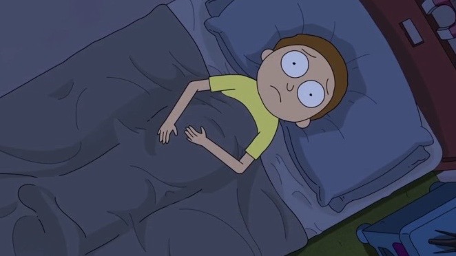 NetflixFR's tweet photo. Dormir après avoir regardé un film d'horreur totalement irréaliste VS. dormir après avoir regardé un documentaire sur un tueur en série. https://t.co/53HMEIiRPw