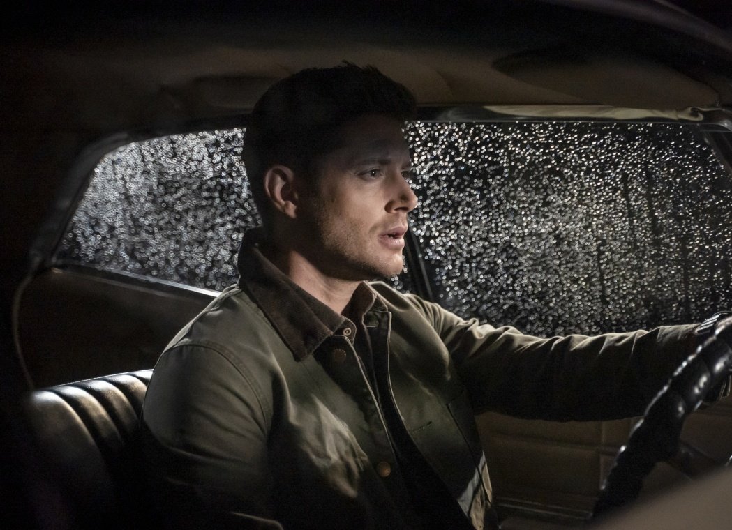 Randomly pause spn and watch jensen ackles pose like a model challengeI mean it