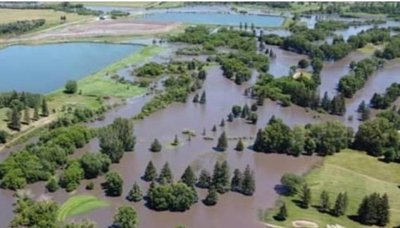 pgaofcanada's tweet photo. A flooded house and course are trying at the best of times, let alone during COVID-19. With support from his team and community, learn how @NeepawaGolf's Landon Cameron persevered in the face of adversity this season. #ThanksForSteppingUp
➡️ https://t.co/ffbtDN4TaT | @ECCO_GOLF https://t.co/6lxDebOePC