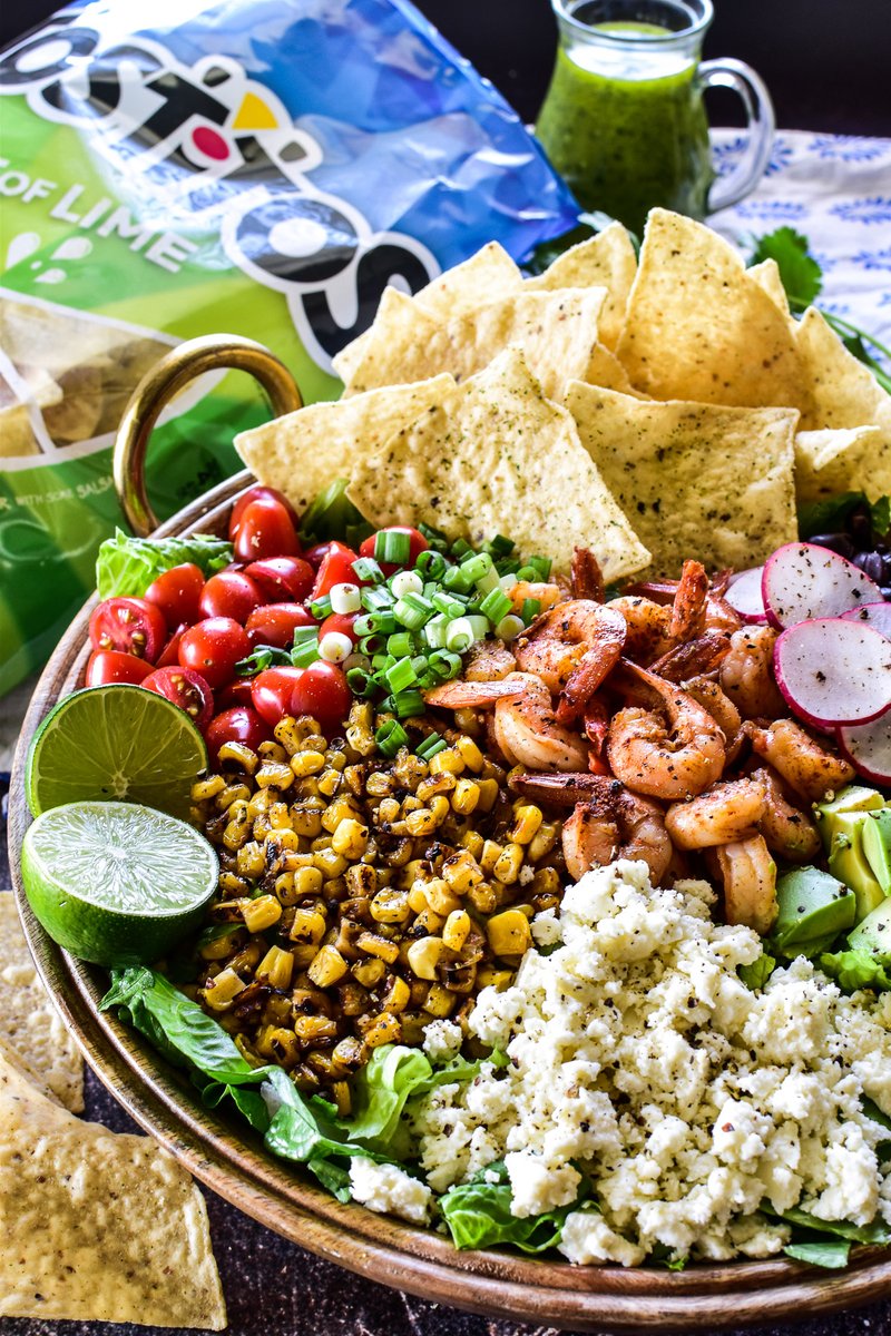 LemonTreeCathy's tweet image. We've absolutely LOVING this Mexican Salad! It's packed with fresh ingredients and the most delicious cilantro lime vinaigrette! Restaurant-quality... right in your own kitchen! bit.ly/3g4RpIX @tostitos #ad