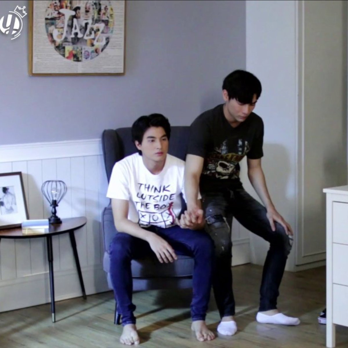 How it started      How it’s going Aka a thread of  #MewGulf that will make you cry 