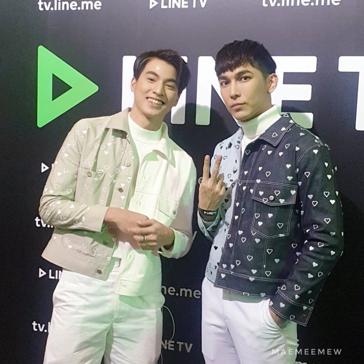 How it started      How it’s going Aka a thread of  #MewGulf that will make you cry 