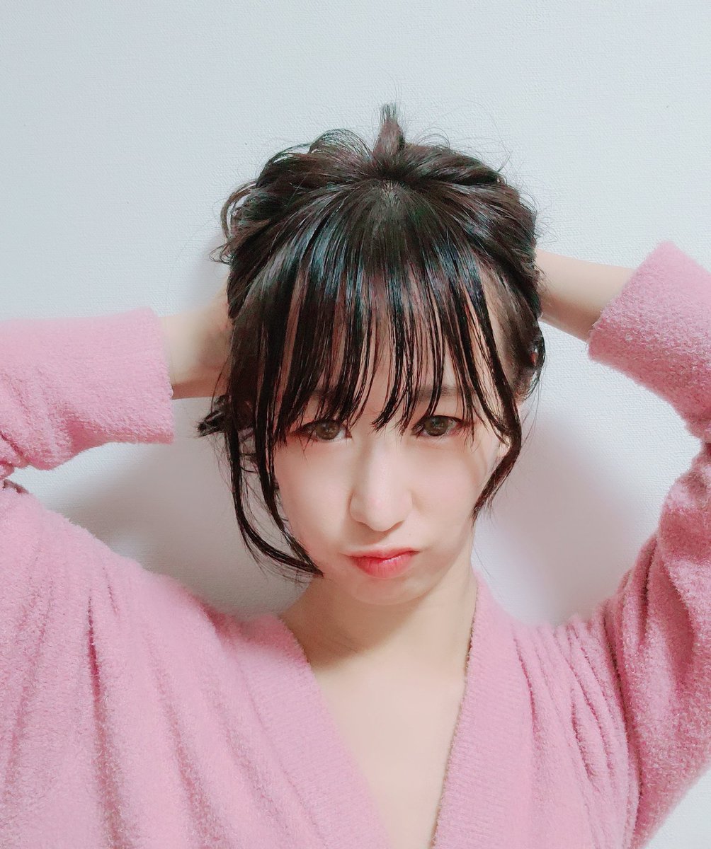 咲 彩乃 V Twitter 鼻の頭にニキビできた W くっそー ニキビ 吹き出物 鼻の頭 ポッツリ 不規則 生活習慣