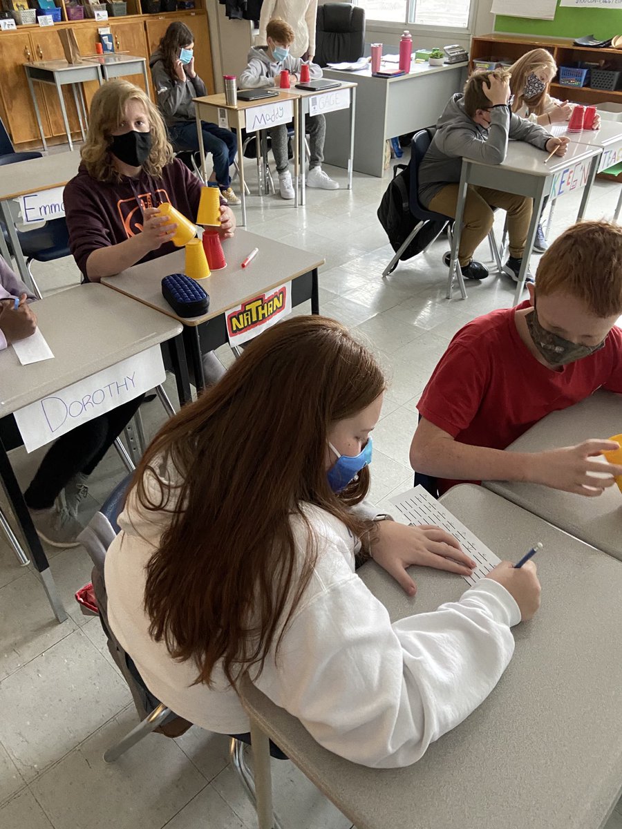 moira_mclelland's tweet image. ⁦@HNM_Marysville⁩ ⁦@Miss_Taylor12⁩ #CLC #myroboticfriend #unpluggedcoding