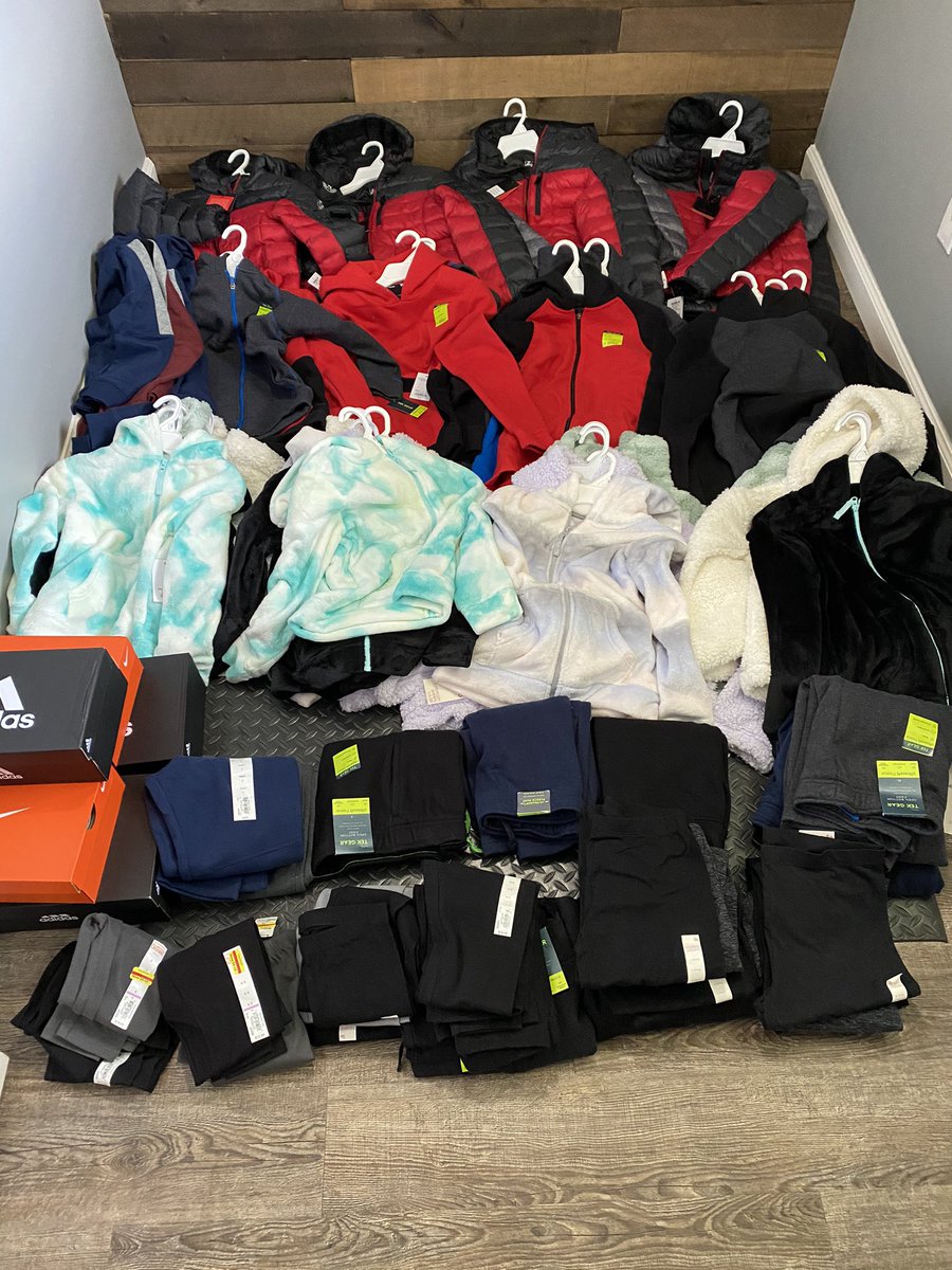 38 jackets, 32 pairs of joggers/leggings, 5 pairs of sneakers in this batch. More to come.