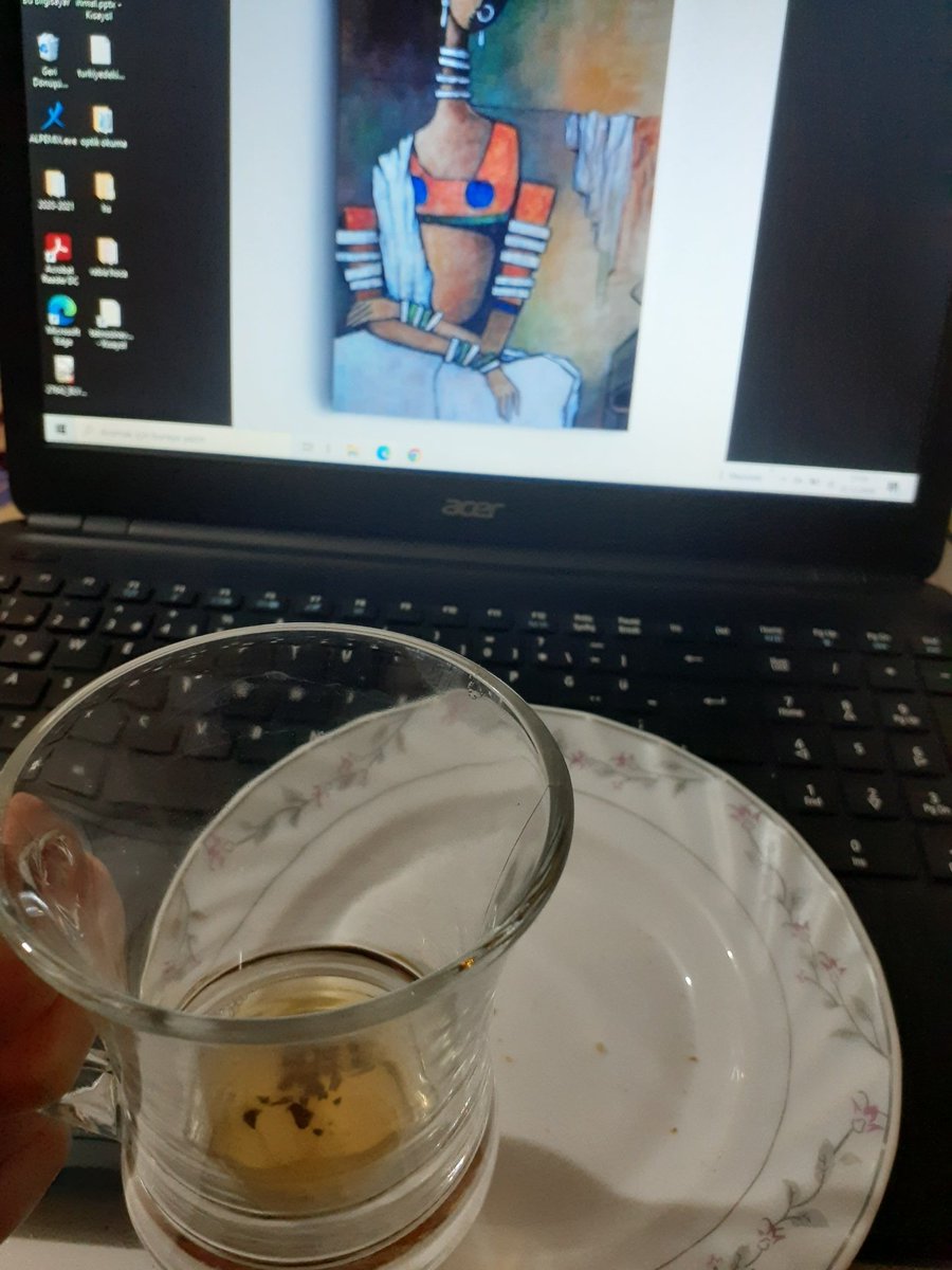 Husniye90064282's tweet photo. Öğretmenlikte bilmem kaçıncı yılım. Yüksek Lisans vizesine çalışmaya başlamadan çayım ve atıştırmalığım bitti. Öğrencilikte can çıkar huy çıkmaz 🤦‍♀️🙆‍♀️ https://t.co/ak0Iz7RY3E