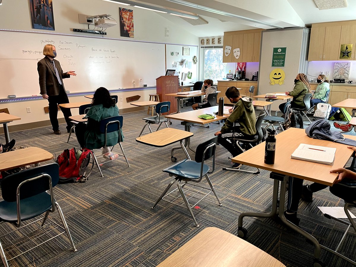 GreensboroDay's tweet image. Peter Williams, Academic Dean, visited 7th grade Latin to discuss Socrates, Plato, and the role of philosophy in daily life and ethical decision making. #gdsbengals #constructivecontributors #worldlanguage #latin