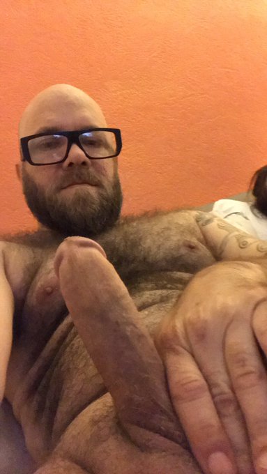 Who else loves a bear? #gay #Bears #bi #pride #HumpDayVibes https://t.co/AqvOXPAzfq
