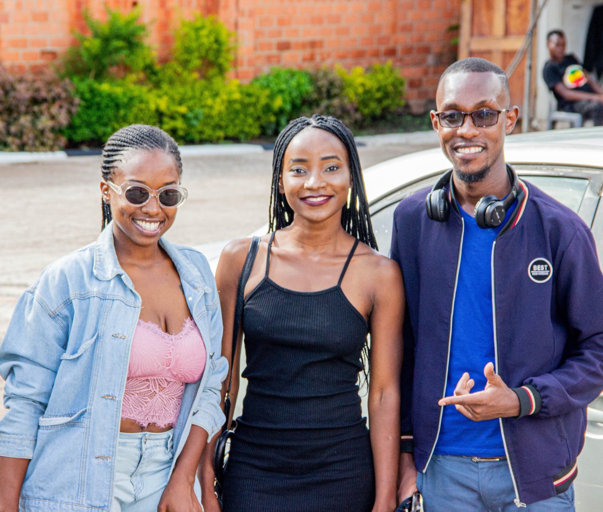 Djfrazyzambia's tweet photo. #BikiniPoolParty
#kopalasummervibes
#thezambianmusicguru https://t.co/rnjbj0URs2