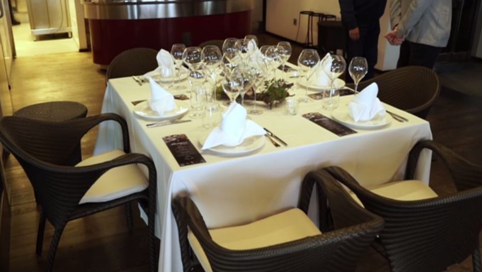 FibwiDiario's tweet photo. #GastroEvents organiza un maridaje con la colaboración de @Microvinos y el restaurante Flanigan 

https://t.co/st4PX3DvMX https://t.co/oc5ljLb3pl