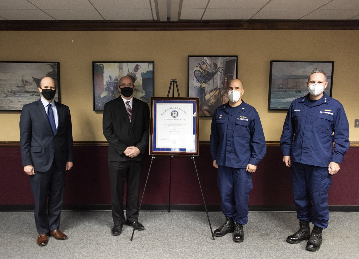 #Congrats to Maher Terminals for receiving the Rear Adm. Richard E. Bennis Award, which recognizes outstanding achievements and contributions of the maritime community, and honors those who safeguard our nation’s #maritimetransportationsystem. @PortNYNJ  @USCGNortheast