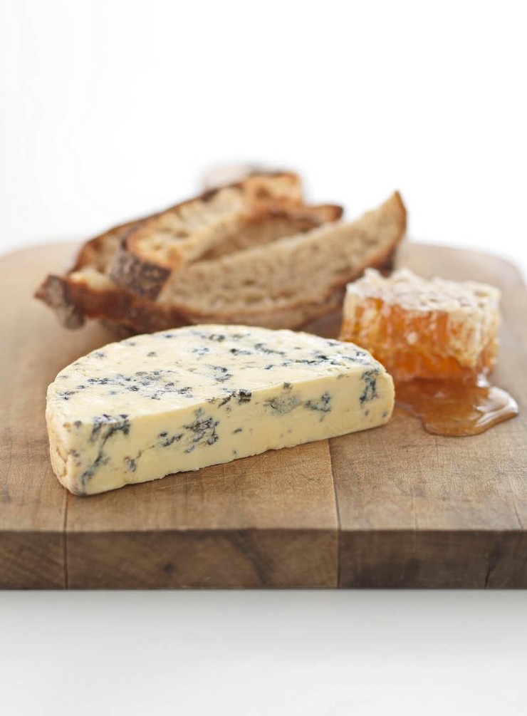 lucy lawless | kapiti kikorangifrom new zealand! blue (eyes)! award worthy!