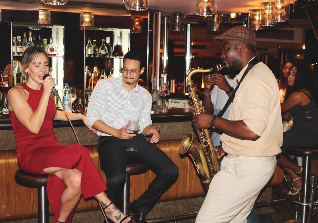 Abiodunsax's tweet photo. Let's have a groovy December to remember .
The beautiful sound of the saxophone provides a 'classy mix of musical indulgence' to complement any event..
#eventplanner
#wedding #weddingguest #events #dinner #music #musician
#saxophone
#smoothjazz
#corperateevents
#galanite https://t.co/OF6RcnKTRV
