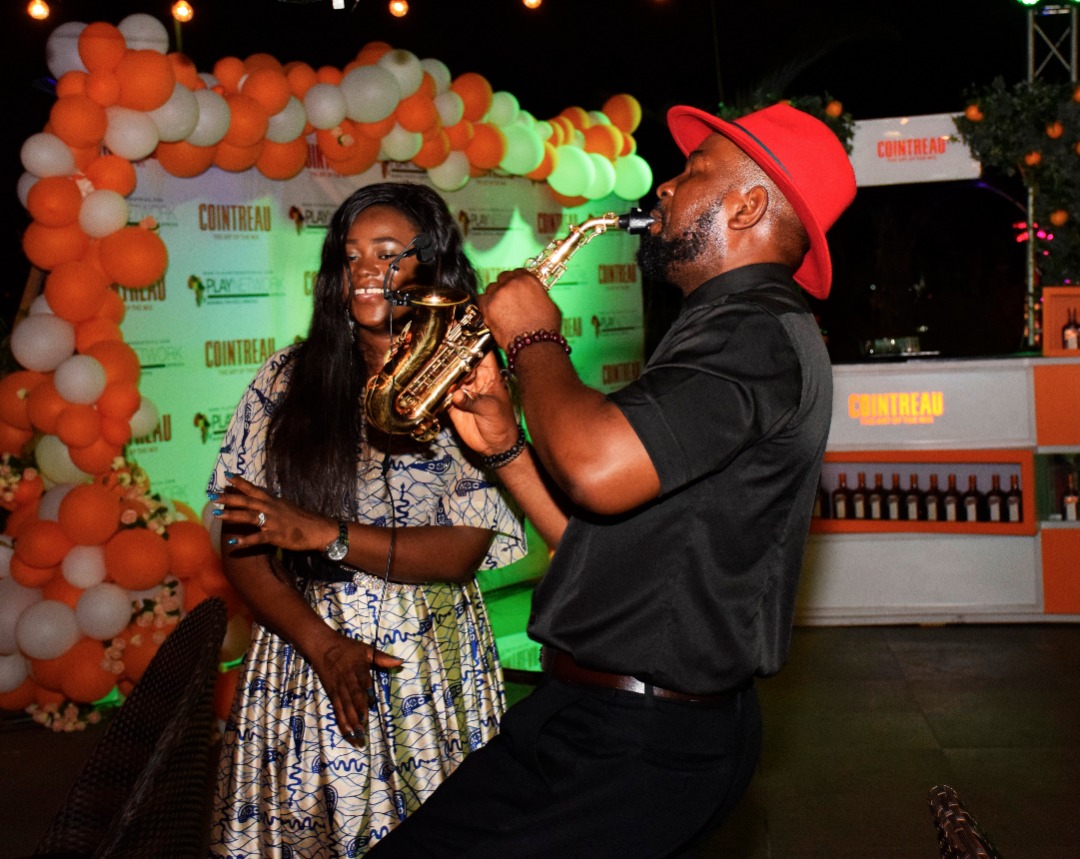 Abiodunsax's tweet photo. Let's have a groovy December to remember .
The beautiful sound of the saxophone provides a 'classy mix of musical indulgence' to complement any event..
#eventplanner
#wedding #weddingguest #events #dinner #music #musician
#saxophone
#smoothjazz
#corperateevents
#galanite https://t.co/OF6RcnKTRV