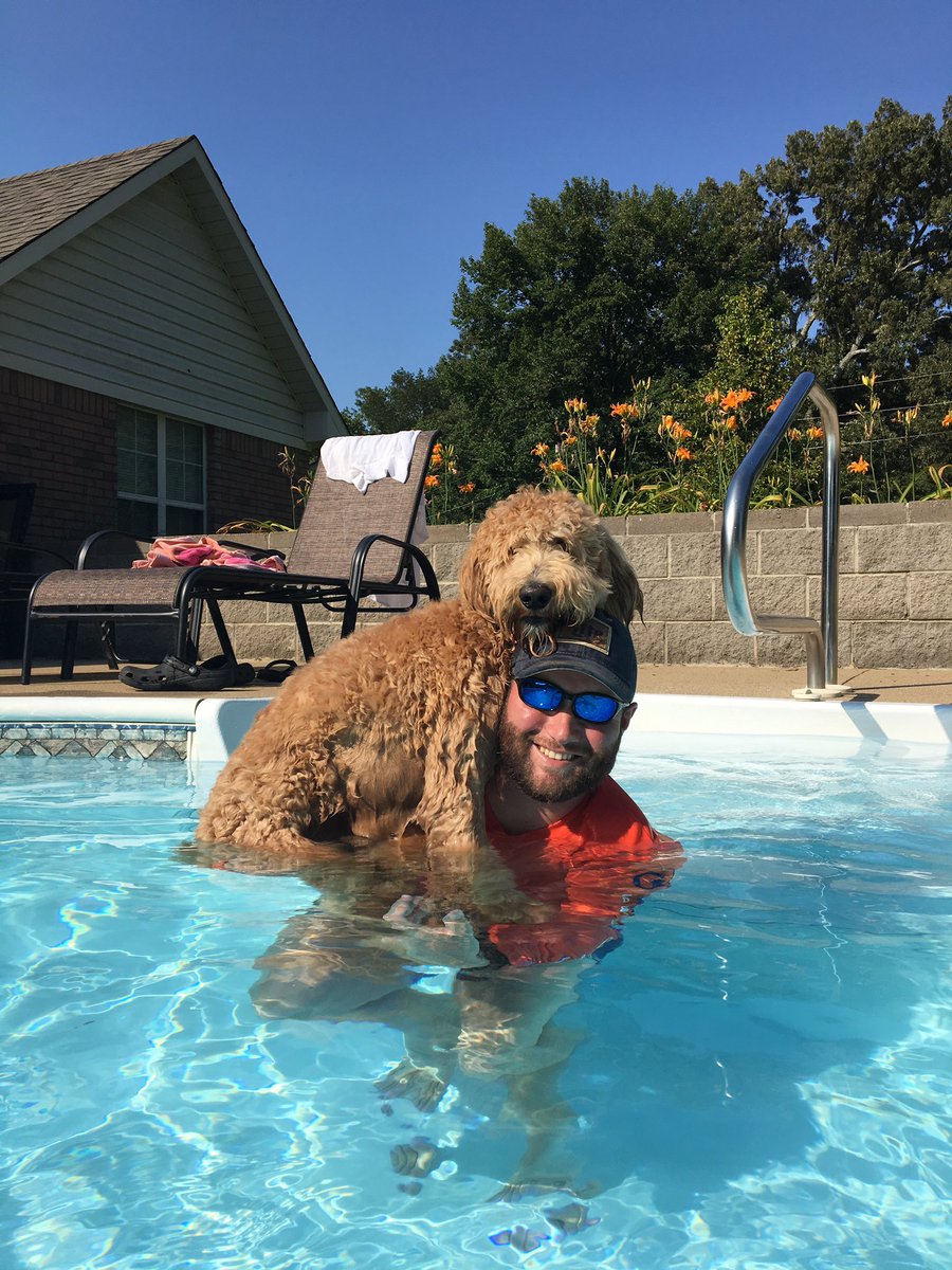 Connor_Vickery's tweet photo. @WhiskeyRiff @whiskeyriffshop Barkley! https://t.co/NxCDkZTFRC