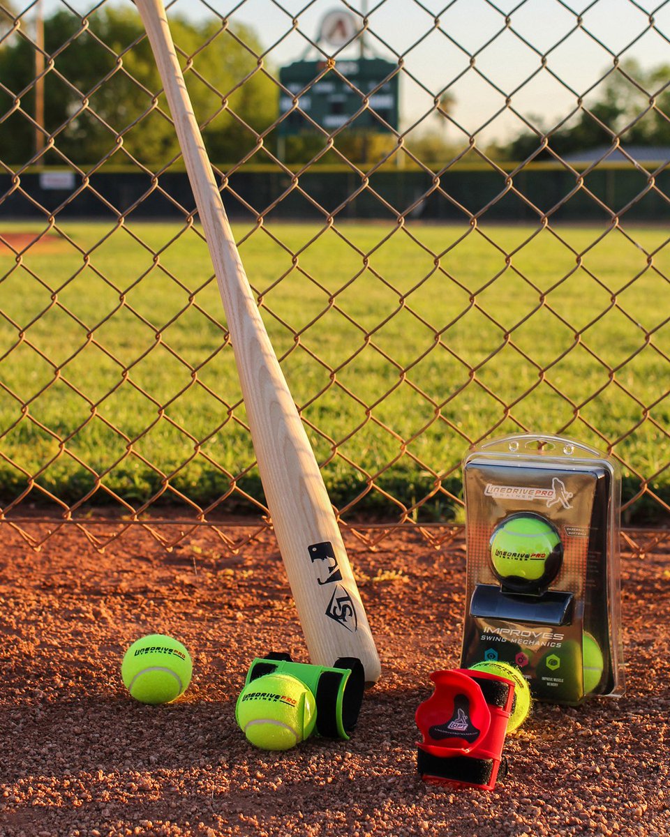 Line_Drive_Pro's tweet image. Which color is on your holiday wish list? 🎁All 7 swing trainer colors are 40% OFF this week!!! Use code: 'PRO40'