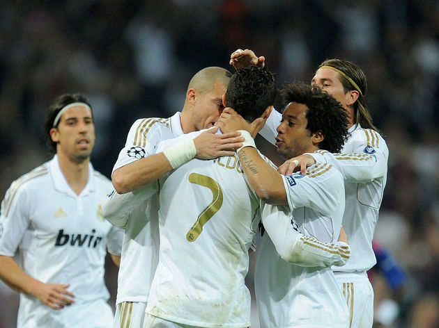 En 8e de finale, le Real s’impose 5-2 sur les deux matchs face au CSKA Moscou, notamment grâce à 3 buts de Ronaldo.En quart de finale, le Real humilie Nicosie 8-2 sur l’ensemble des deux matchs, grâce au duo Ronaldo-Benzema avec 4 buts.