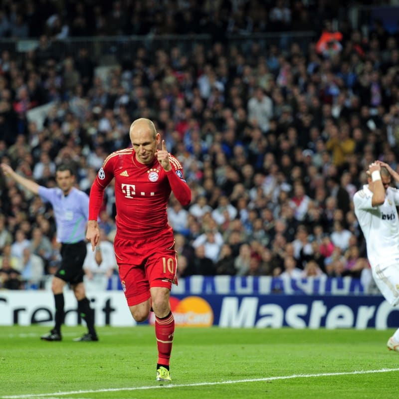 Robben va réduire l'écart, les deux équipes se dirigent vers les prolongations.