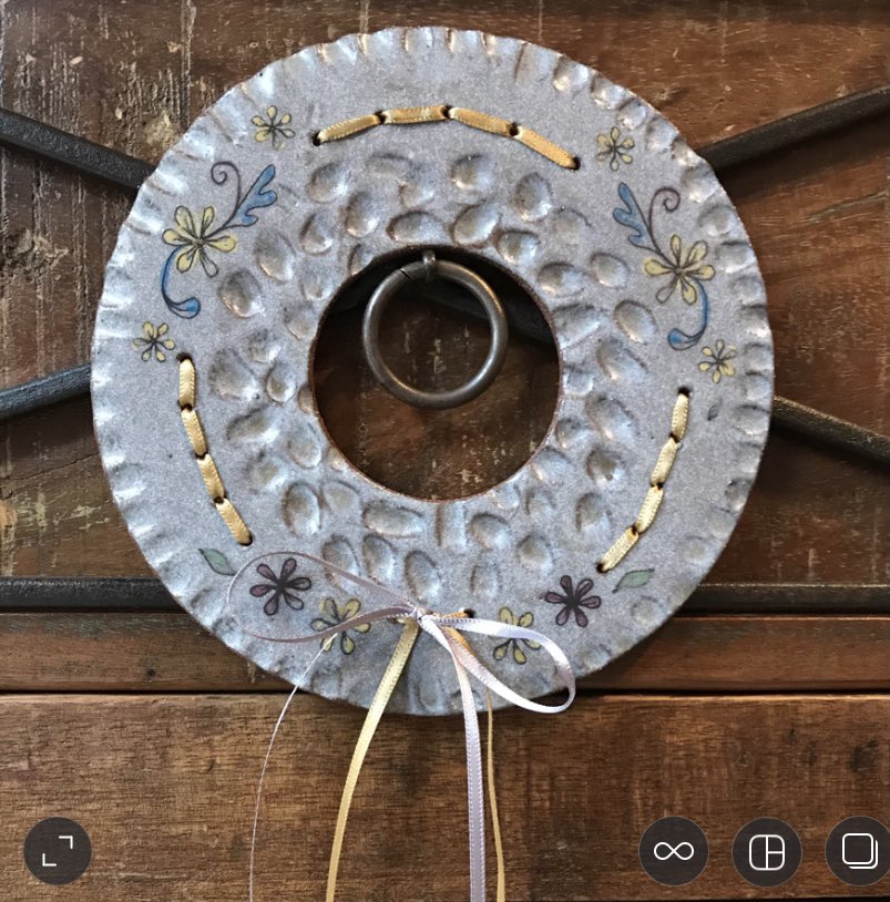 Last one... alternative #ceramic #christmaswreath. £25 including p&amp;p. Message me if interested
#handmade #pottery #handmadehour