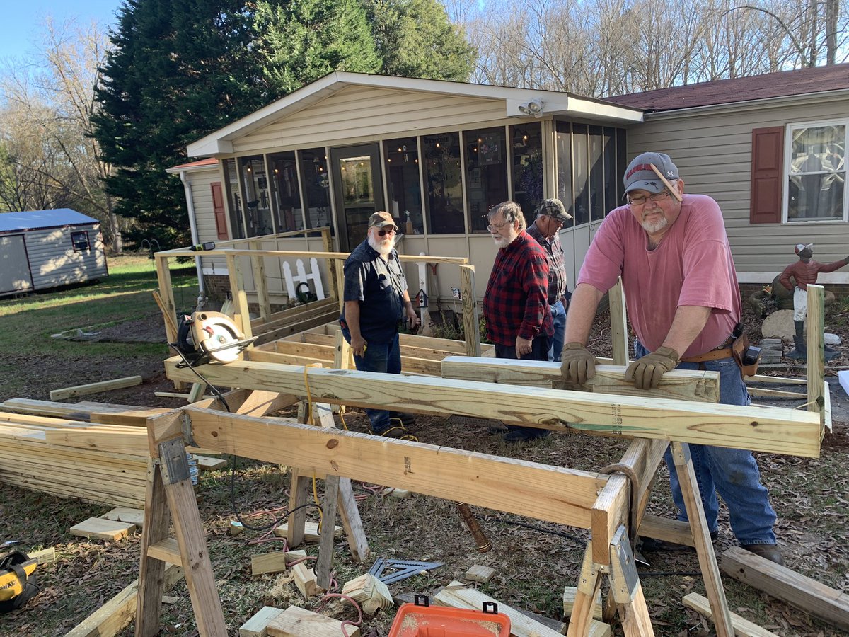 FBCInn's tweet image. Thank you church for being generous and thank you men for reaching into our community and showing love to people. Here is a great example of what it means to CONNECT with the community and how we can answer the call to be the hands and feet of Jesus.