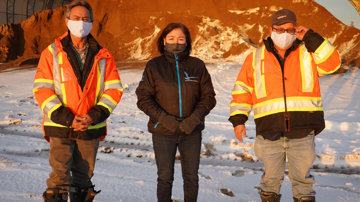 Yesterday I had an opportunity to meet some more of the hardworking crew keeping our #NWT roads safe. Here I am pictured with some of the team at Buffalo River Maintenance Camp, located between #HayRiver and #FortResolution. #nwtpoli #gnwt