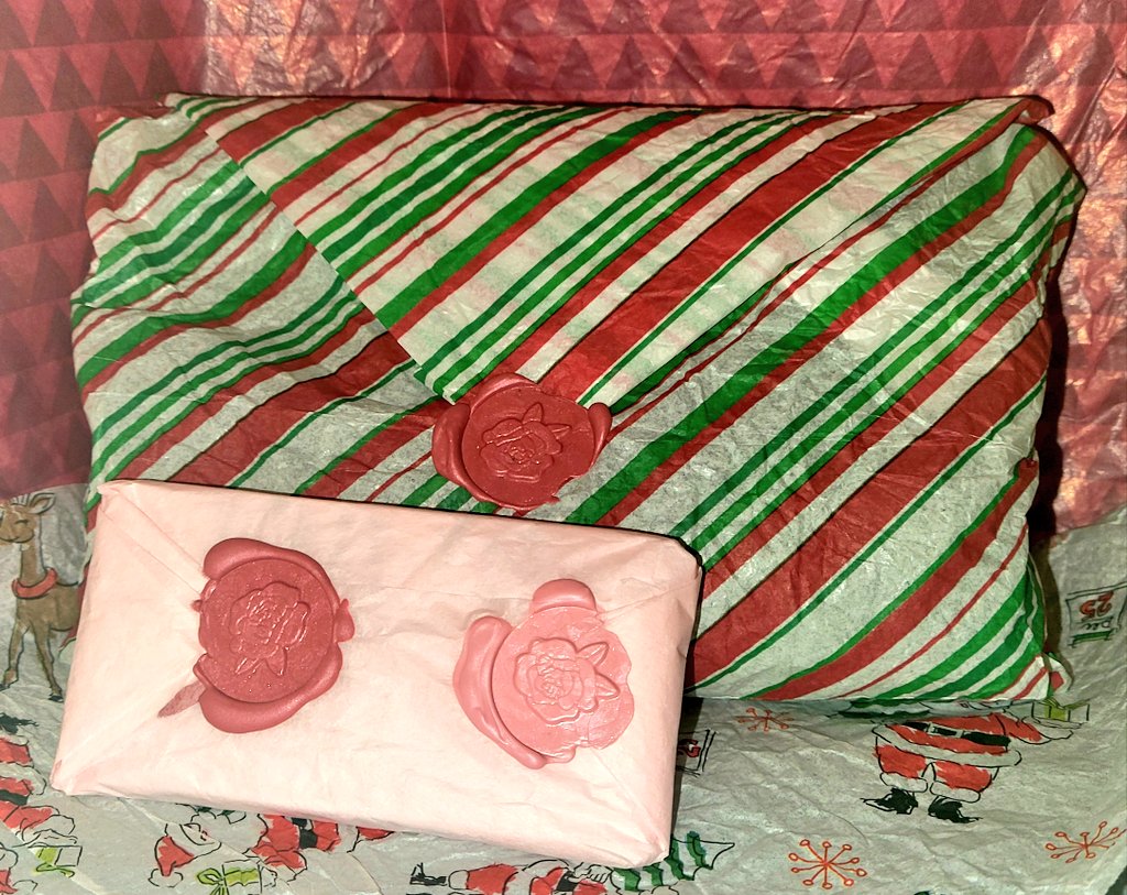 Hello!!💚 I'm Kim &amp;I'm a resin/wire wrap/embroidery artist; I love to package every order like its a gift, especially this holiday season!!🥰

Everything in my shop is 15% off with code: GetWellMom +you save yourself the extra step of gift wrapping!!🥰🎄

thecraftyplantlady.com