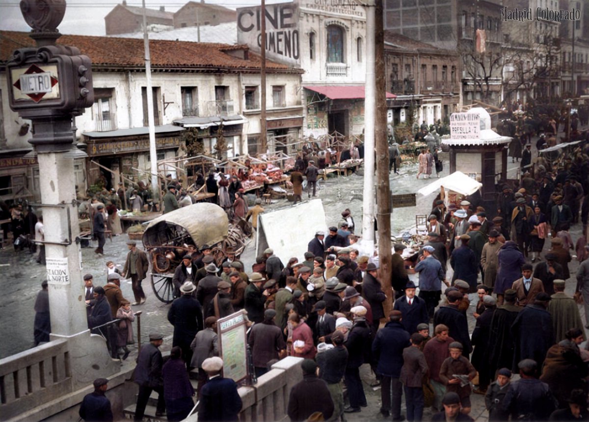 Os proponemos un breve y colorido recorrido por cuatro cines del antiguo <a href="/MadridColoreado/">Madrid Coloreado</a>. Algunos, como el Cine Gimeno, han desaparecido. Estuvo situado en Puente de Vallecas, en la Avenida de la Albufera, cerca de la estación de <a href="/metro_madrid/">Metro de Madrid</a>. Así lucía hace casi 100 años.