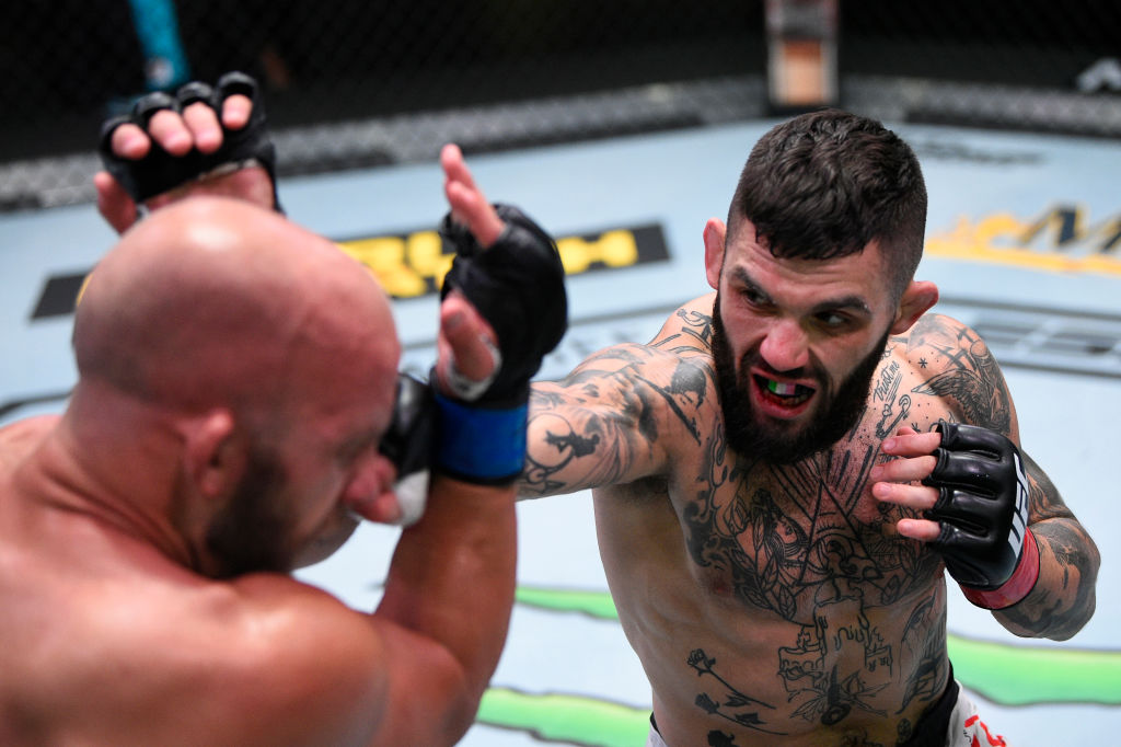 He put on a bonus-worthy performance in August and he's coming back for more! ๐๐ฐ
@GavinTucker6 returns next week at #UFC256! https://t.co/kk3FthL3HI