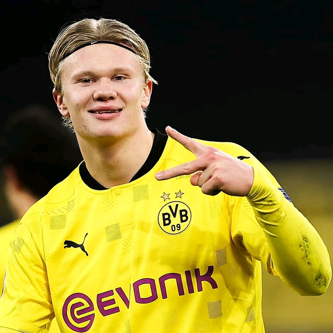 TERRIBLE NOTICIA.
Erling Haaland sufre un desgarro muscular y estará fuera hasta enero de 2021.
#UEFAChampionsLeague #BVB #Alemania #BorussiaDortmund #ErlingHaaland #haaland #Noruega #SportHouse #Football #Bundesliga #signalidunapark #InstaSports #germany #UCL #UEFA https://t.co/ivps5VtEBA