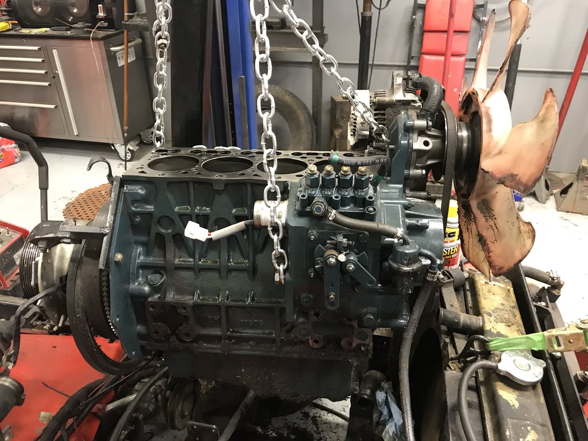 Engineering_iq's tweet photo. 421d overhaul beginning #kubota #lastec https://t.co/G402UHDTVe