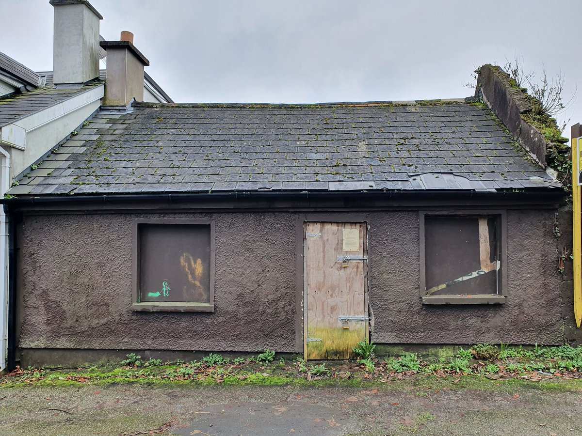another derelict cottage in Cork city, been decaying for a long while when it should have been someone's home (image RHS 2009  @googlemaps)planning for demolition & new build granted in 2018, back up for sale recently so  for progress soonNo.198  #regeneration  #HousingForAll