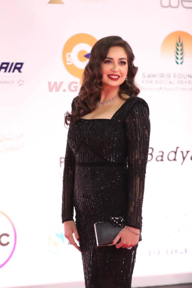 الجميلة هبة مجدي في افتتاح مهرجان القاهرة السينمائي CIFF42