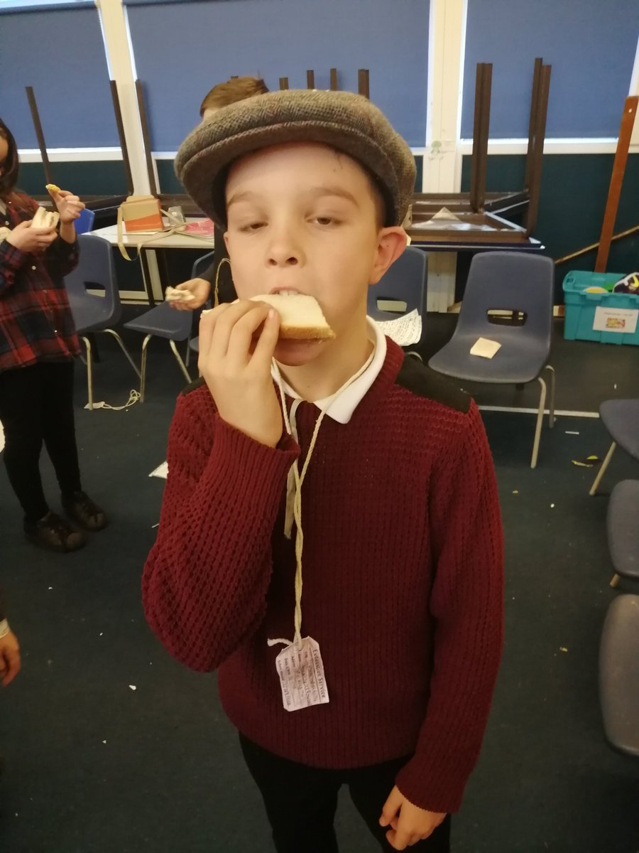 CraigfelenP's tweet photo. We really enjoyed our rationed food. #cfp56 #cfphis https://t.co/6YpAXFutSO