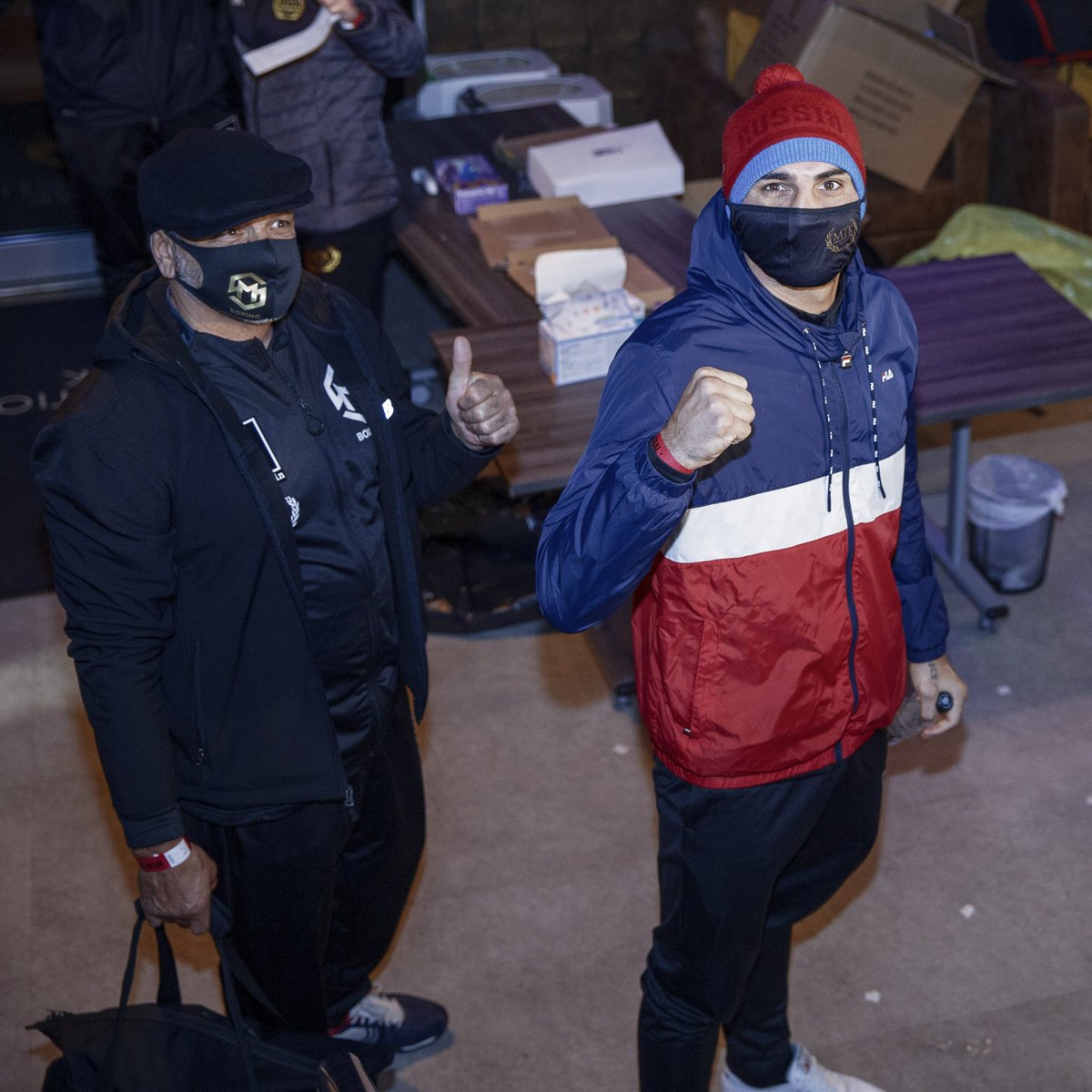 SauerlandBros's tweet image. Serge Michel heading in 👊

#GoldenContract