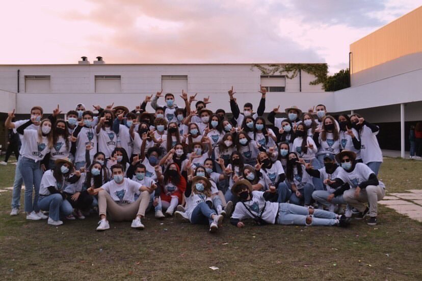 ListaLoboESSA's tweet photo. A TUA AE! Pelo segundo ano consecutivo a dar tudo por ti! 🐺
Obrigado a todos os que votaram e e depositaram confiança em nós. 🧡💙
Agradecer também às restantes listas que proporcionaram dias de campanha fantásticos! @listamagic @ListaP20 @listaAessa 

#AEéLobo https://t.co/vpyk1atuyp