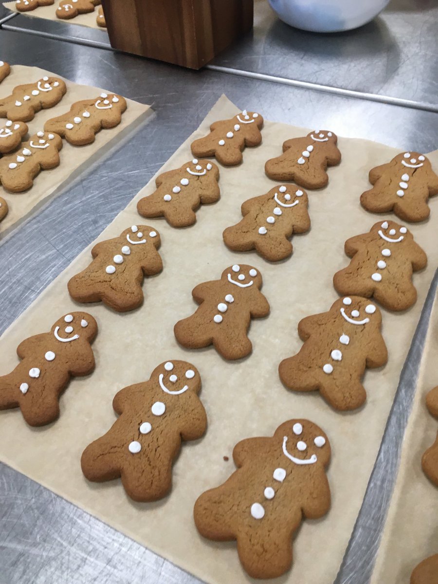 500+Gingerbread ready for the German Christmas Market ⁦@HullCollegiate⁩ ⁦@ChartwellsInd⁩ ⁦@spj_cook⁩