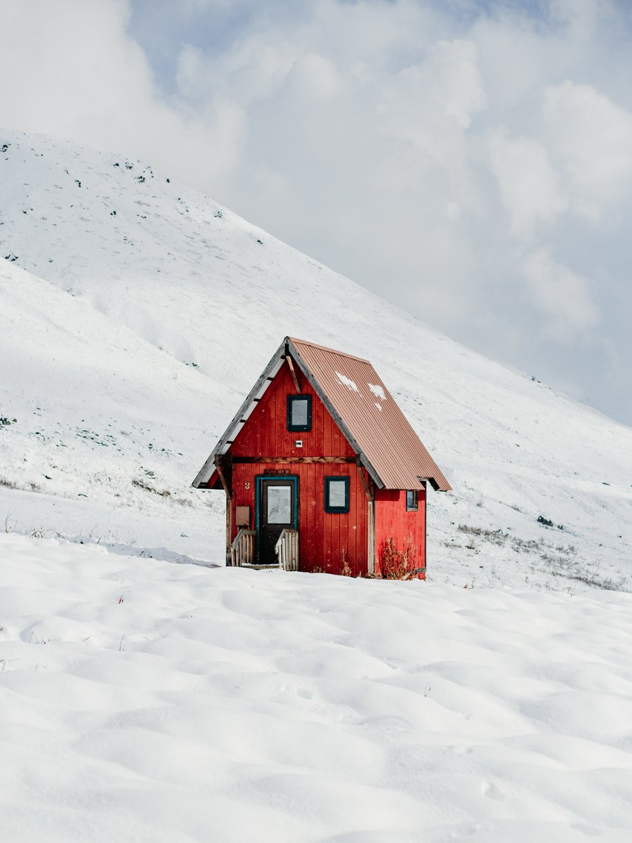 viewswithellen's tweet photo. PRINT GIVEAWAY 🎉 cause 👏🏻 I 👏🏻appreciate 👏🏻 you 👏🏻 folks 👏🏻so 👏🏻much👏🏻 - DAY TWO OF THE 12 DAYS OF GIVEAWAYS🎄

one 11X14” cabin print💛

to enter:
- like &amp; rt 
- give ya girl a follow 💛

winner announced Friday 12/4 @ noon AKST! https://t.co/bHCbMIp5kb