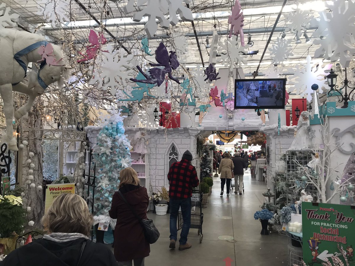 davedbenefield's tweet photo. If I were shopping for Christmas type stuff “NOW Silent BOB Now !”
I would get here now, avoid the crowds. #Christmas #ChristmasTree #ChristmasWeLove #surrey #BritishColumbia #eddis https://t.co/jm3EwhCL8S