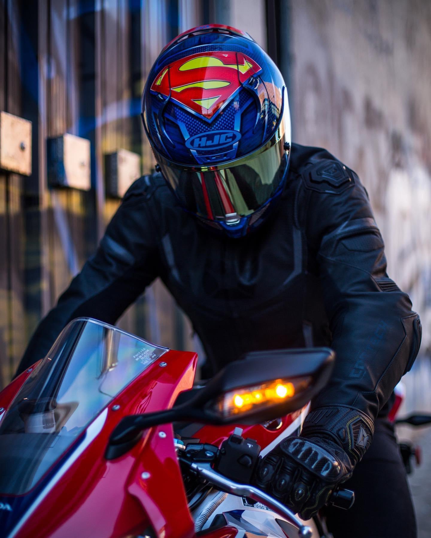 Hjc superman online
