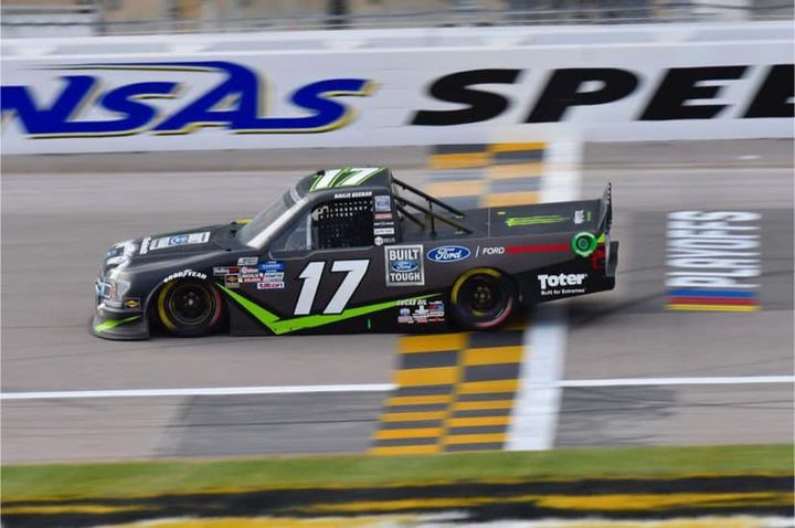 Wastequip's tweet image. Check out our new race truck!
#builtforextremes #totertough

Repost from @hailiedeegan
•
Only a few more months till Daytona 😅 @ford @fordperformance