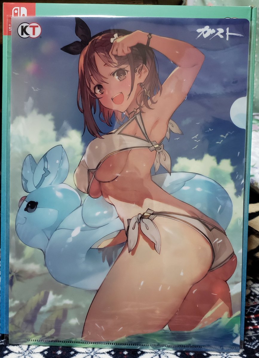 Wolfネコ ライザのアトリエ2 ゲットォ ゲオでは水着ライザのクリアファイルでした W ﾟ Ps4のプレミアムboxでは 既に品切れs ライザのアトリエ2