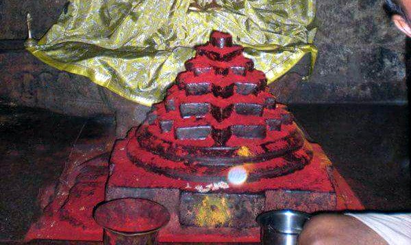 Just opposite to the main temple, there is a Pushpagiri Matham also called as Pushpagiri Peetam, which is established by Adi Sankaracharya, to promote philosophy of Advaitha. Jagadguru Adi Sankaracharaya Swamy installed Sri Chakra Yantra here. @LostTemple7  @IndiaTales7