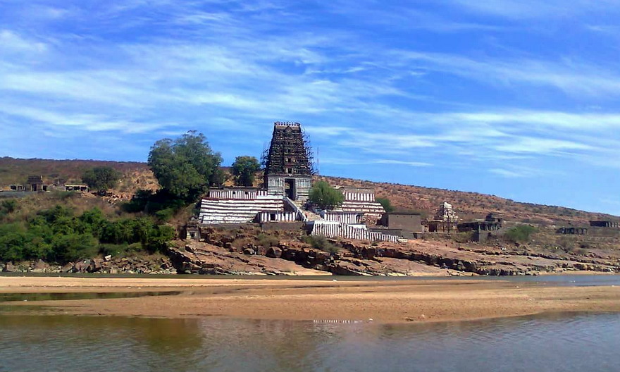 According to Legend, When Garuda was carrying Amrutham from Indra Loka, a drop fell down and turned into a holy theertha, called Amritha Sarovar. Power of this theertha came to know when a farmer in distress tried to suicide by jumping into this theertha and found himself turned