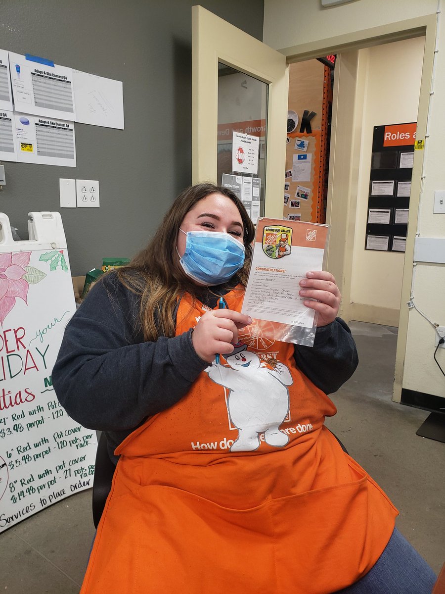 Bravo to all these #fabulous4421 associates. Congratulations!! Thank you for all you do and for recognizing your peers for all they do.@AmandaBaxter85 @kp20mu <a href="/ErickaWhorton/">Ericka Whorton</a> <a href="/ScottLHD1/">Scott Larson</a> <a href="/jamers92782/">Jami Peterson</a> @fullmer_bobbie <a href="/4421robert/">Robert Lemley</a>