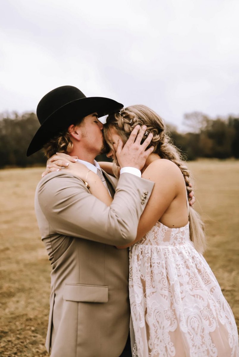 DeVossAshton's tweet photo. It’s A Love Without End Amen #DownandDeVoss https://t.co/uSaeqA9zqV