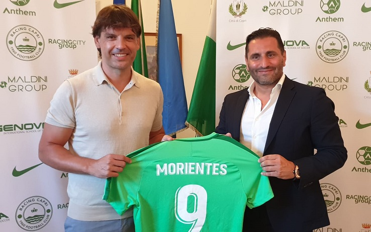 nunovalinhas's tweet photo. Uma das curiosidades de #MorrisPagniello, é a sua colecção de selfies com muita gente conhecida do futebol.
Seguindo esta linha, um tal de Fernando #Morientes tornou-se o Director Técnico da academia do recém criado #RacingCapri. #RacingCityGroup
https://t.co/d7f091NMIz https://t.co/hbWQGPeGnY