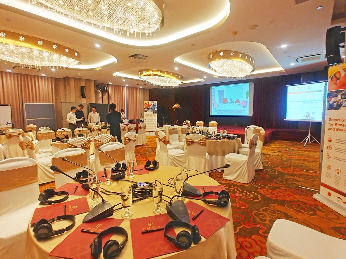 MandilaBeach's tweet photo. The #workshop with the participation of the Ministry of Industry and Trade, The German Corporation for International Cooperation GmbH (GIZ) and universities in the electricity industry @MandilaBeach 

l #Danang #Vacation #Holiday #Trip #Event #Promotion https://t.co/CI2WvkKJi5