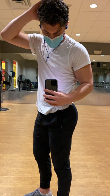 Night😘 https://t.co/EsIuQPQNB6