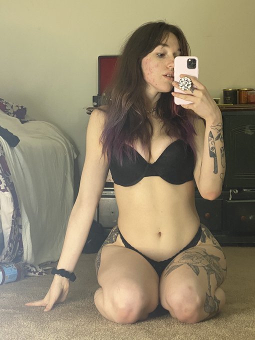 support and respect sex workers https://t.co/RzBjWYKPvE