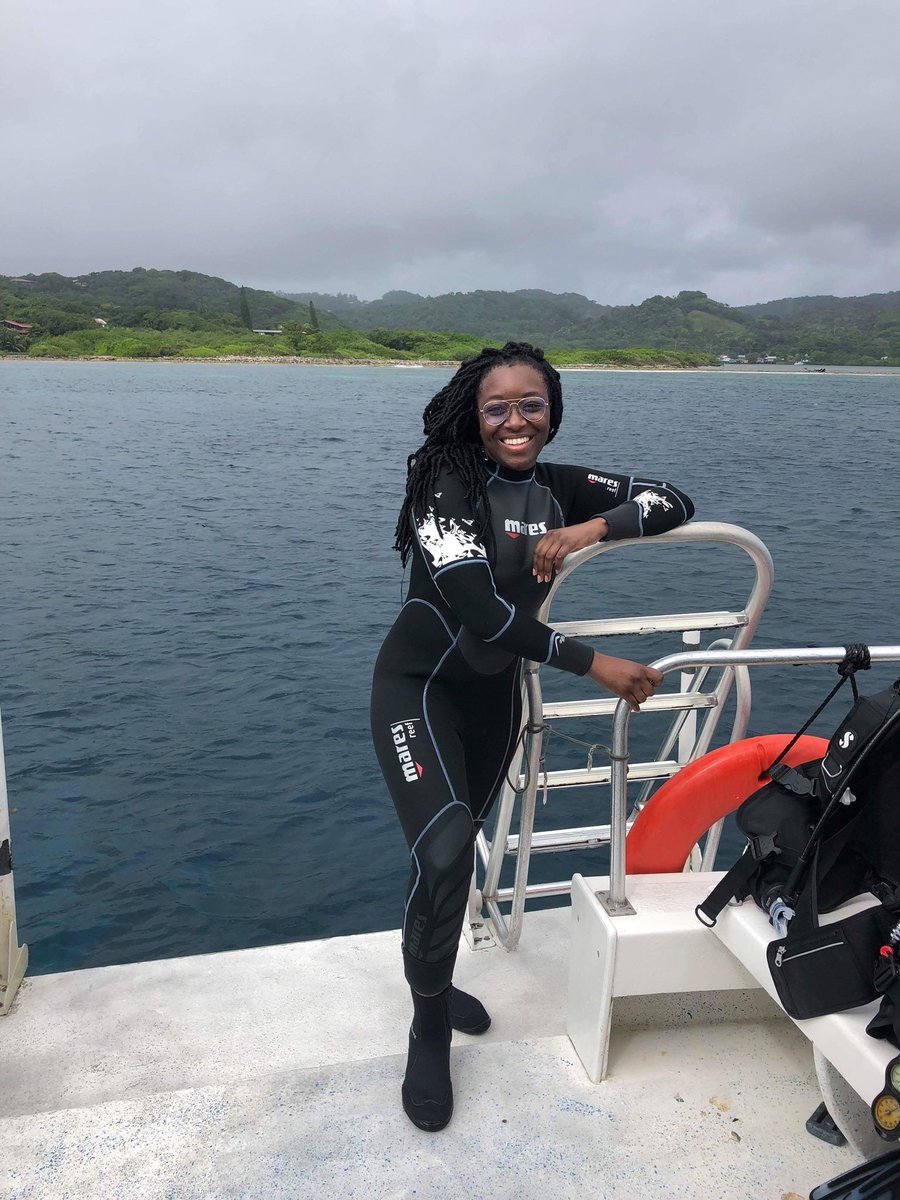 RianonMialani's tweet photo. “You don’t look sick.” Being a chronically ill Black woman trying to navigate STEM has caused me to have an immense amount of Imposter Syndrome. In this thread I’m going to share some of my experiences. #DisabledinSTEM
#OutOfTheWater #BlackinMarineScienceWeek @BlackinMarSci (1/5) https://t.co/hlZiMjtL6o